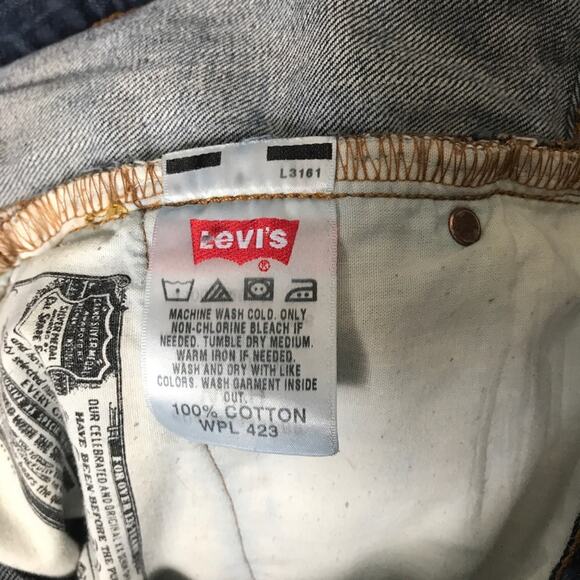 Levi’s Dark Wash Cutoff Denim Shorts | Low Rise Frayed Hot Shorts | W29 - Picture 5 of 6